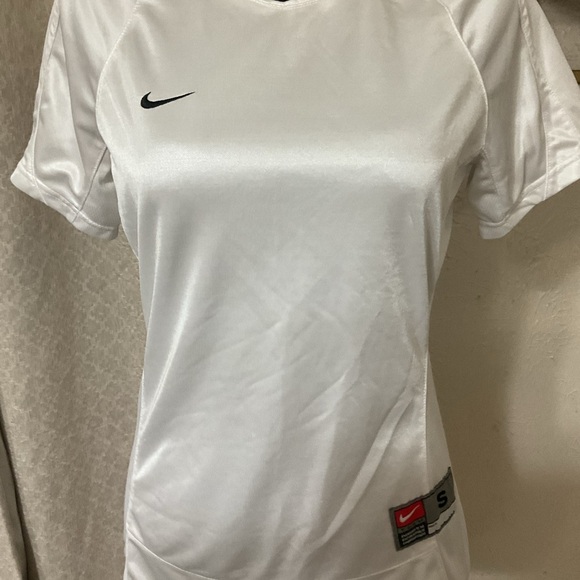 NIKE Team FIT DRY WOMEN'S SHIRT Nike Logo Size S White - Picture 3 of 7